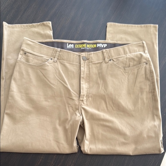 Lee Men's Tan Pants EUC - Picture 1 of 4